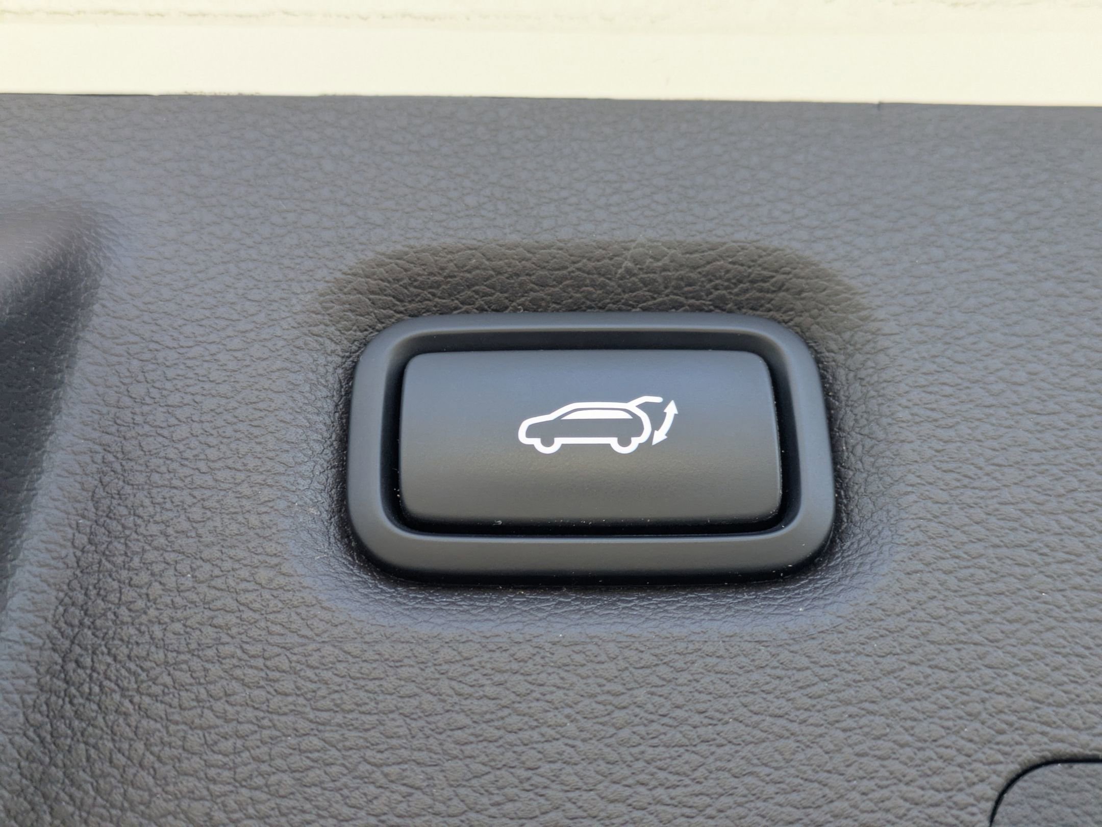 Used 2019 Hyundai Santa Fe Limited image 37