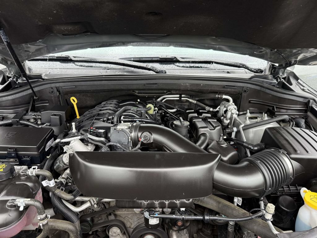 Used 2024 Dodge Durango GT AWD/4WD image 13