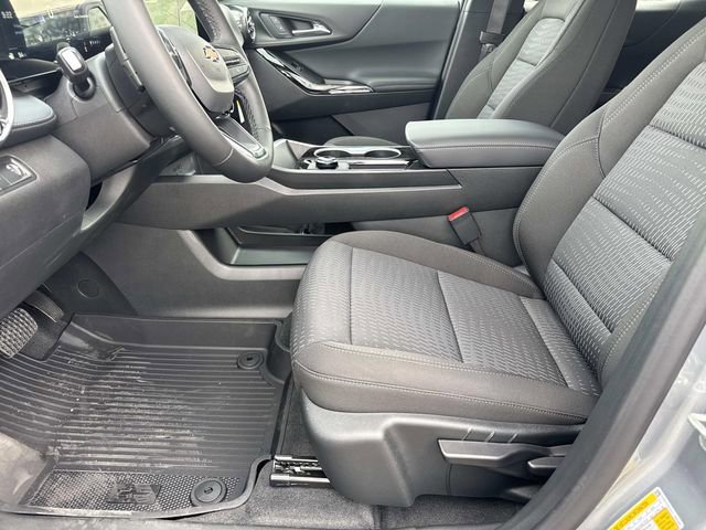 New 2026 Chevrolet Equinox LT w/ Safety and Technology Package image 12