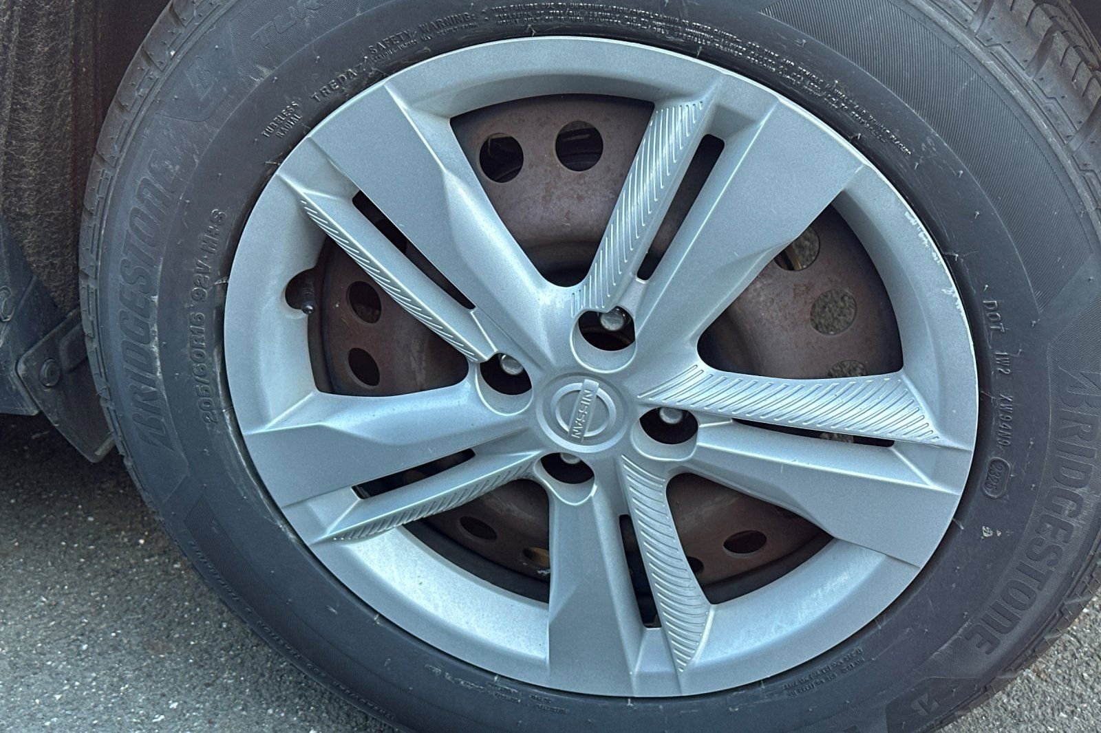 Used 2018 Nissan Kicks S image 4