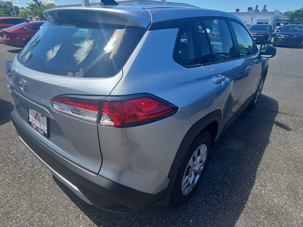 Used 2022 Toyota Corolla Cross L FWD image 5