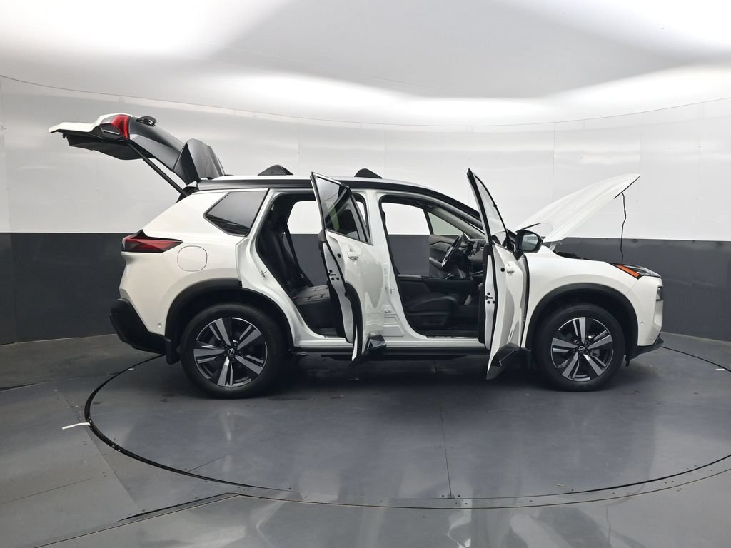 Used 2023 Nissan Rogue SL w/ SL Premium Package FWD image 45