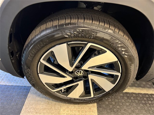 New 2026 Volkswagen Atlas SE image 9