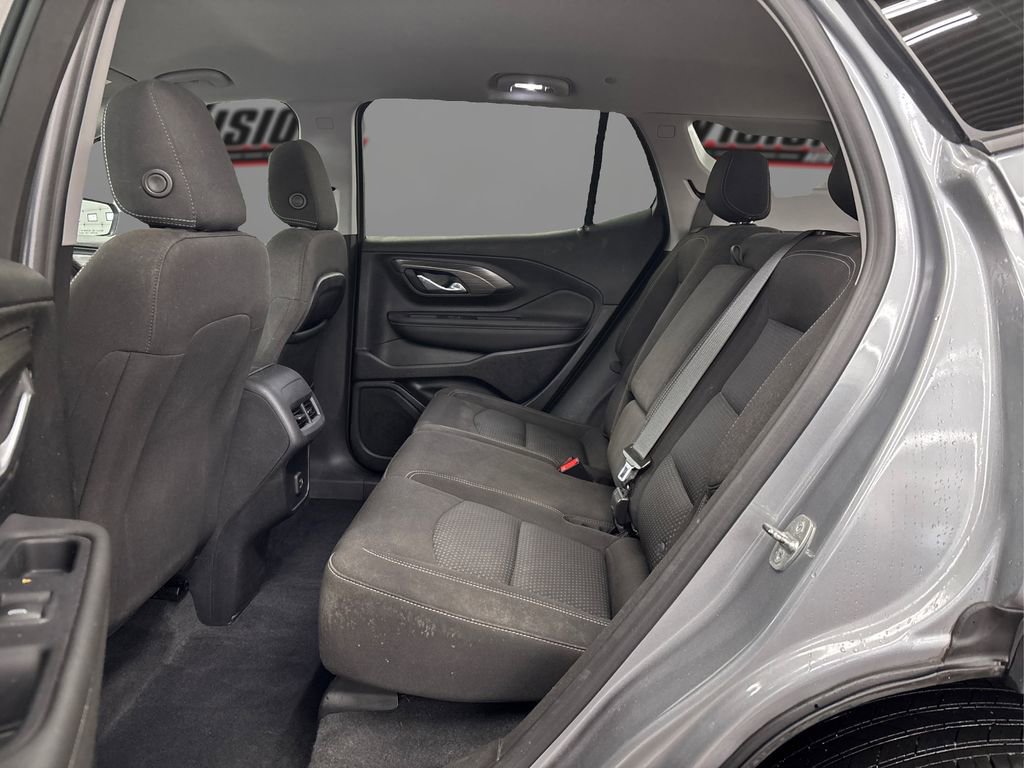 Used 2023 GMC Terrain SLE image 10