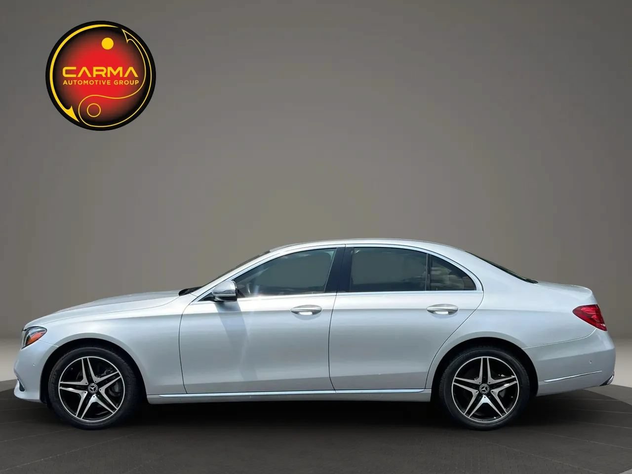 Used 2018 Mercedes-Benz E 300 image 2