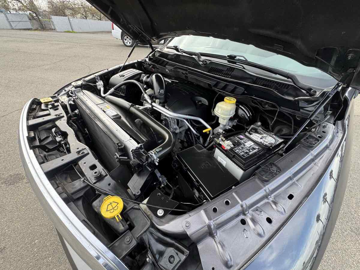 Used 2017 RAM 1500 Classic SLT image 41