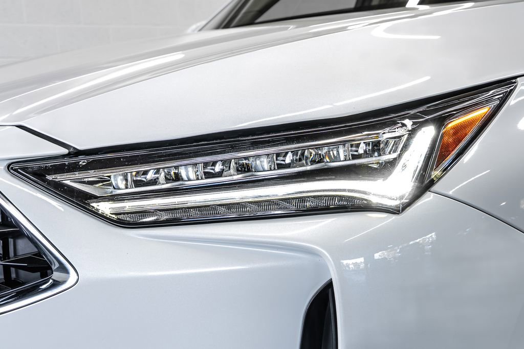 Certified 2023 Acura MDX FWD w/ Technology Package image 9