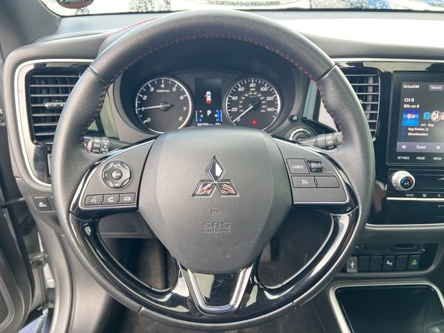 Used 2020 Mitsubishi Outlander SE image 29