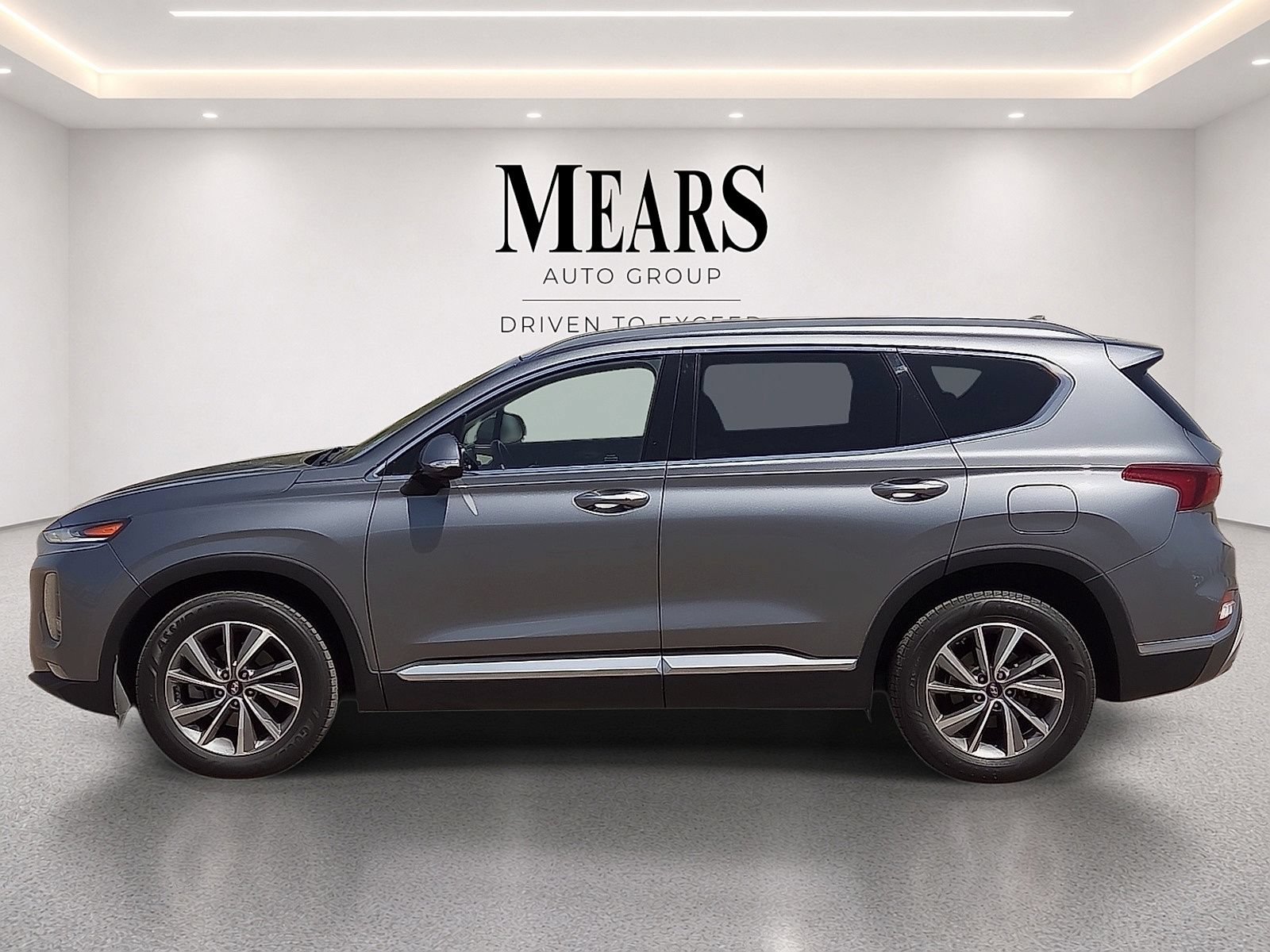 Used 2019 Hyundai Santa Fe Limited FWD image 2
