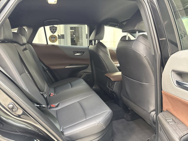 Used 2022 Toyota Venza XLE image 29