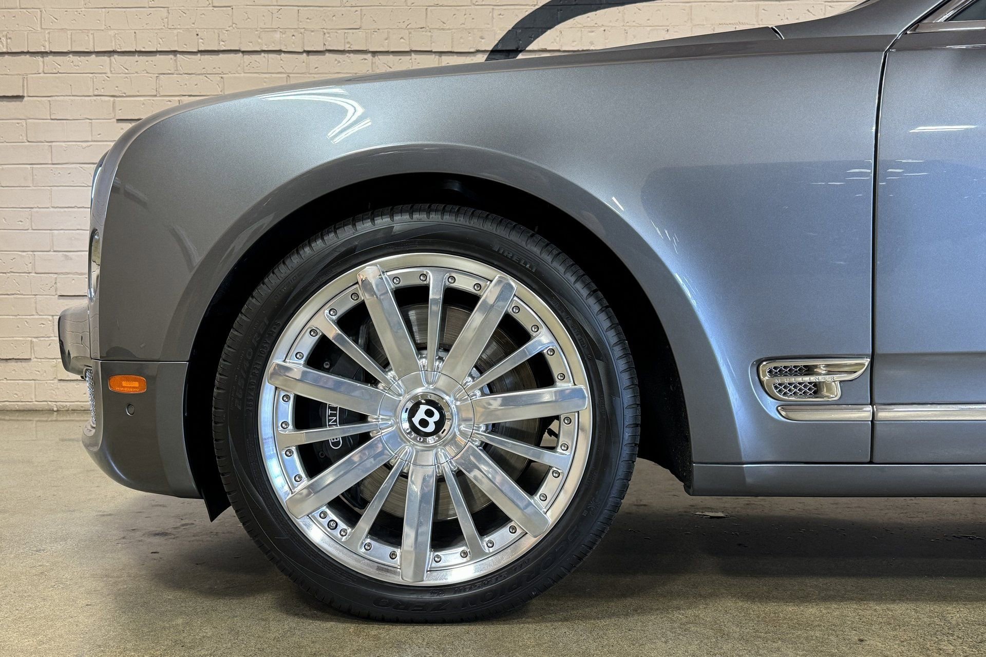 Used 2013 Bentley Mulsanne image 20