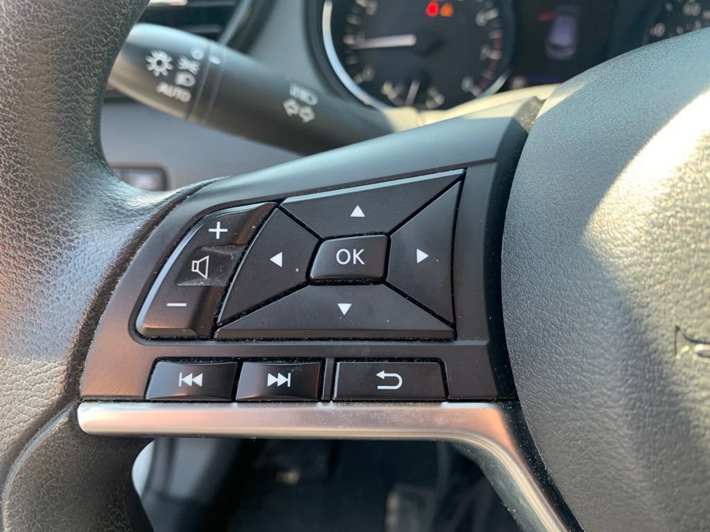 Used 2020 Nissan Rogue Sport S AWD/4WD image 39