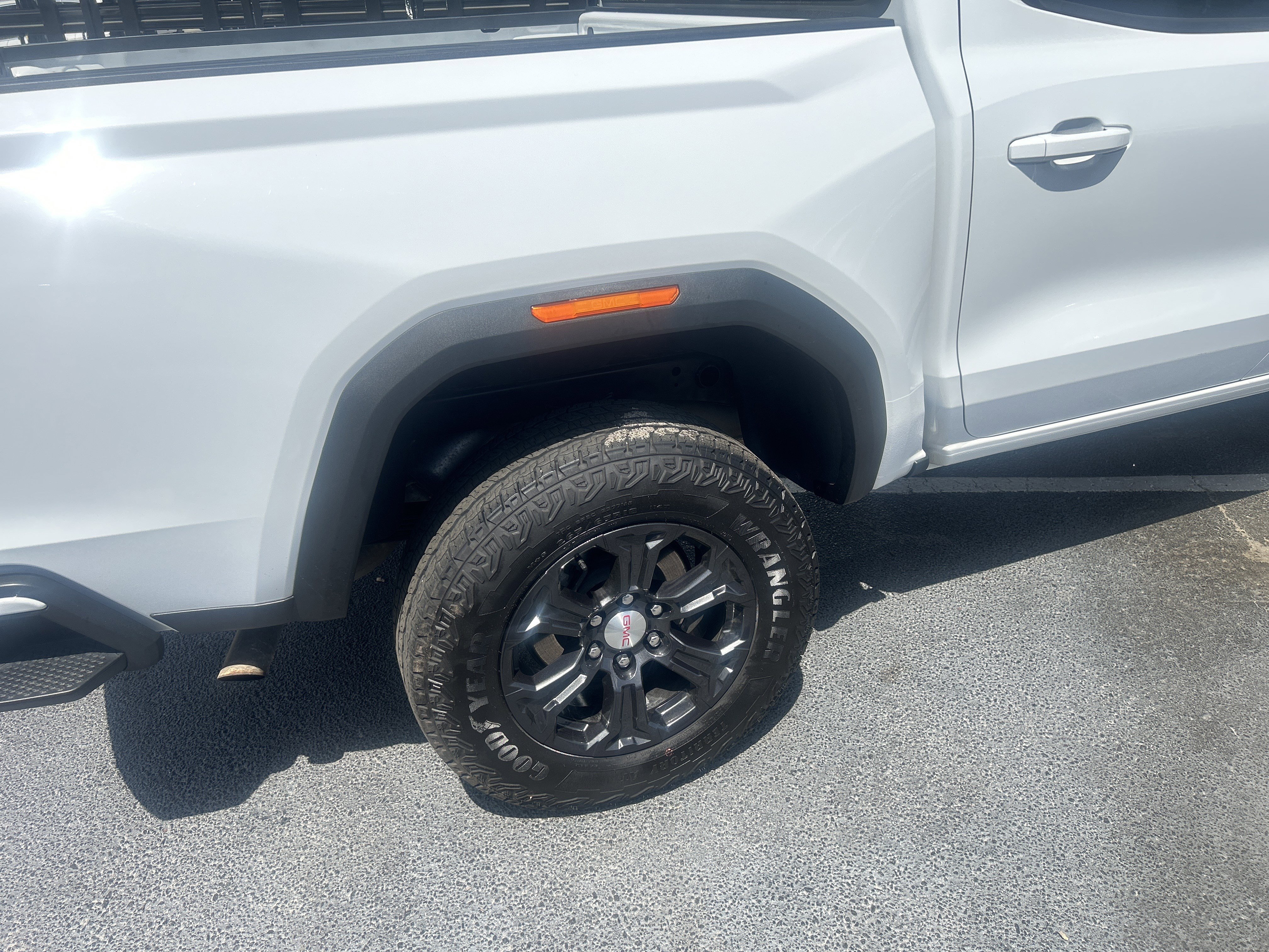 Used 2023 GMC Canyon Elevation w/ Convenience Package image 14