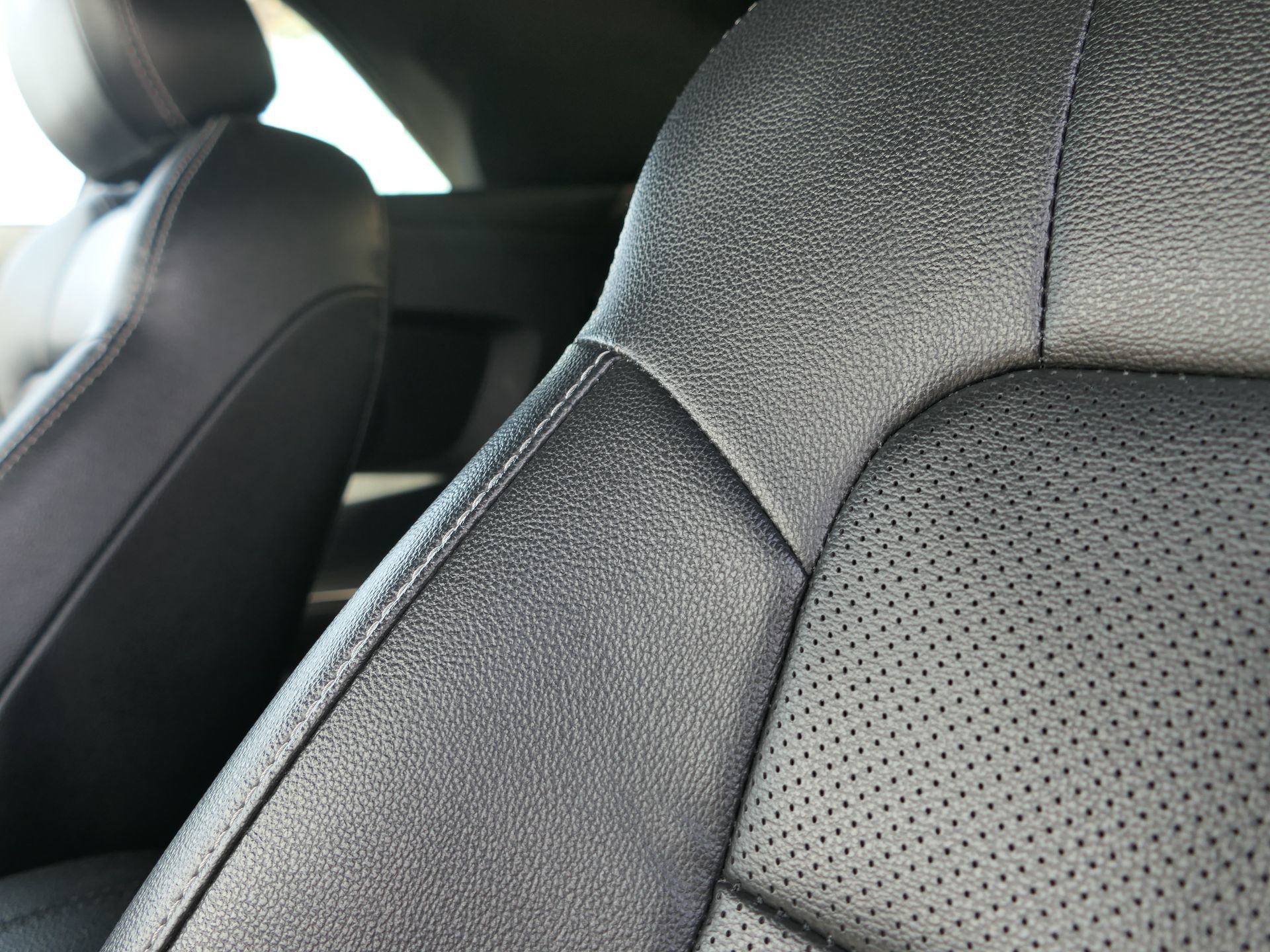 Used 2023 Ford Mustang Premium image 13