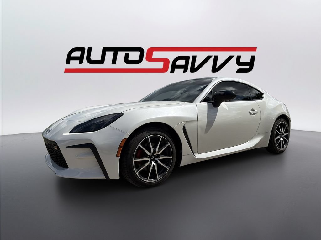 Used 2024 Toyota GR86 RWD image 1