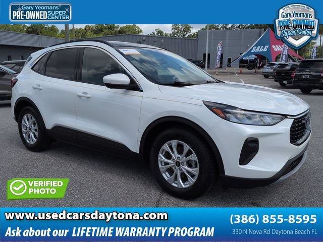 Used 2023 Ford Escape Active w/ Tech Pack #2 FWD image 1