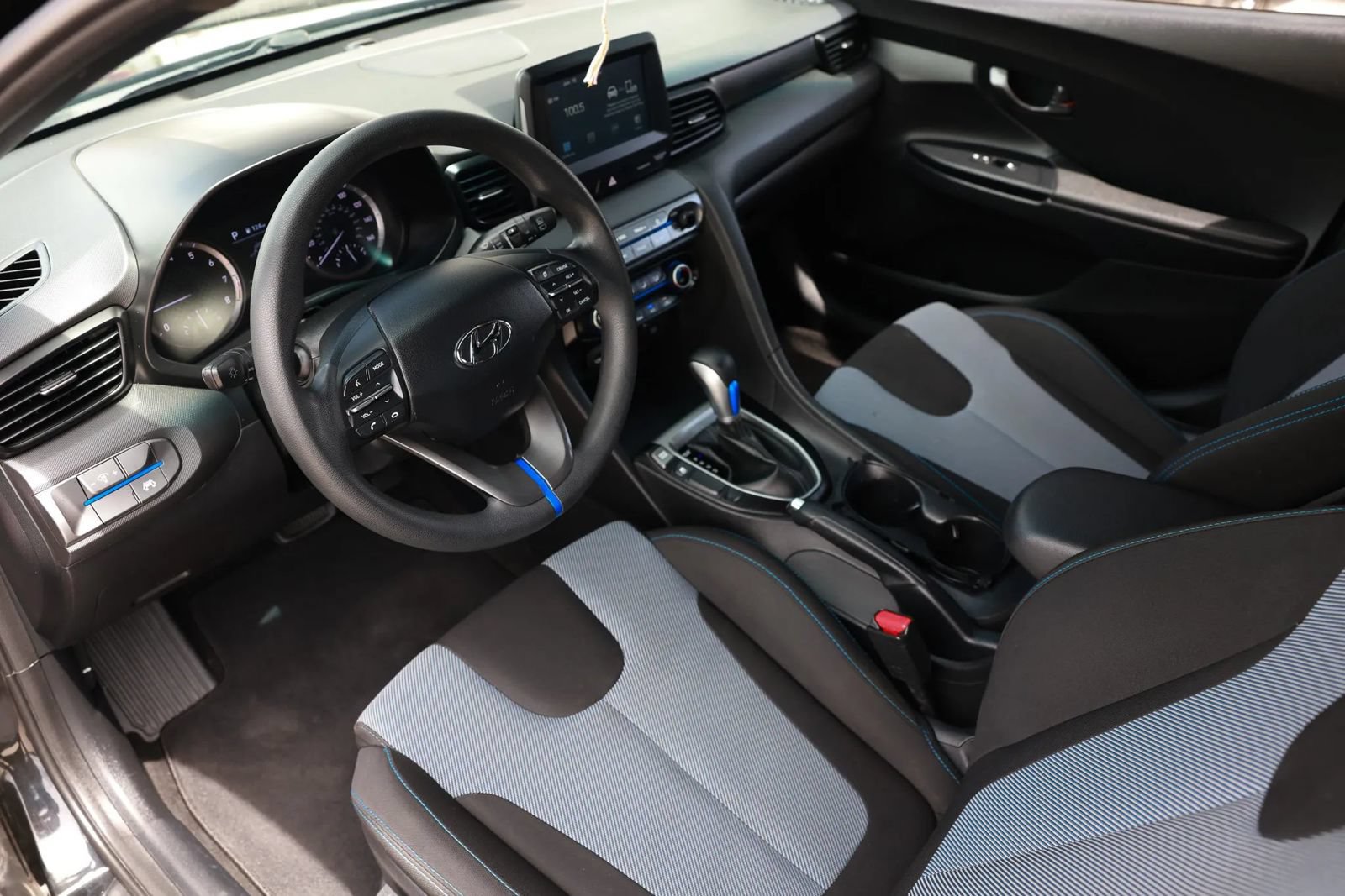 Used 2019 Hyundai Veloster 2.0 FWD image 18