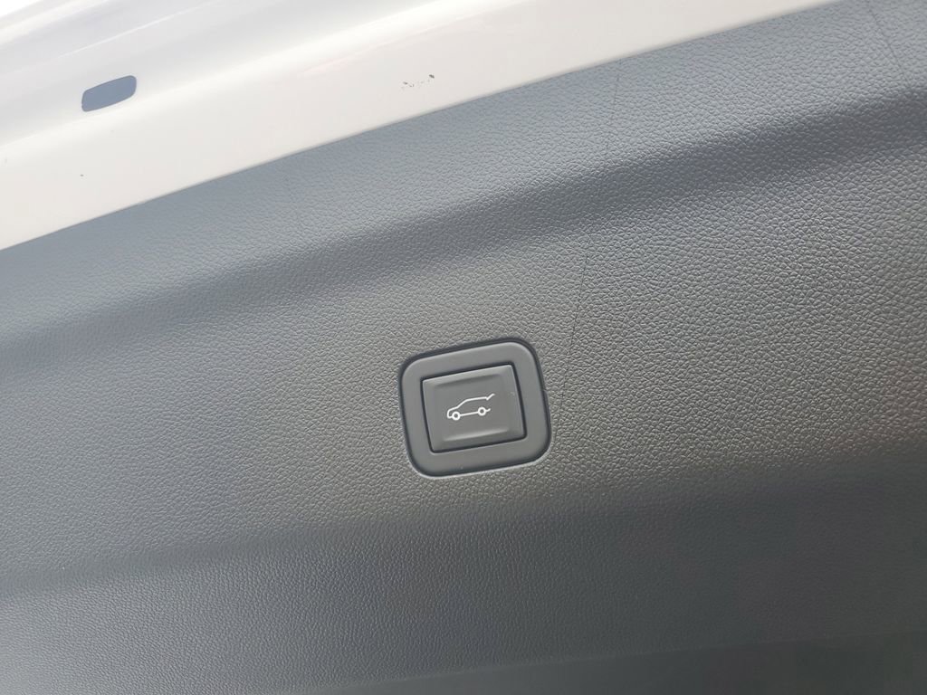 Certified 2024 Cadillac Escalade V w/ LPO, ONYX Package image 25