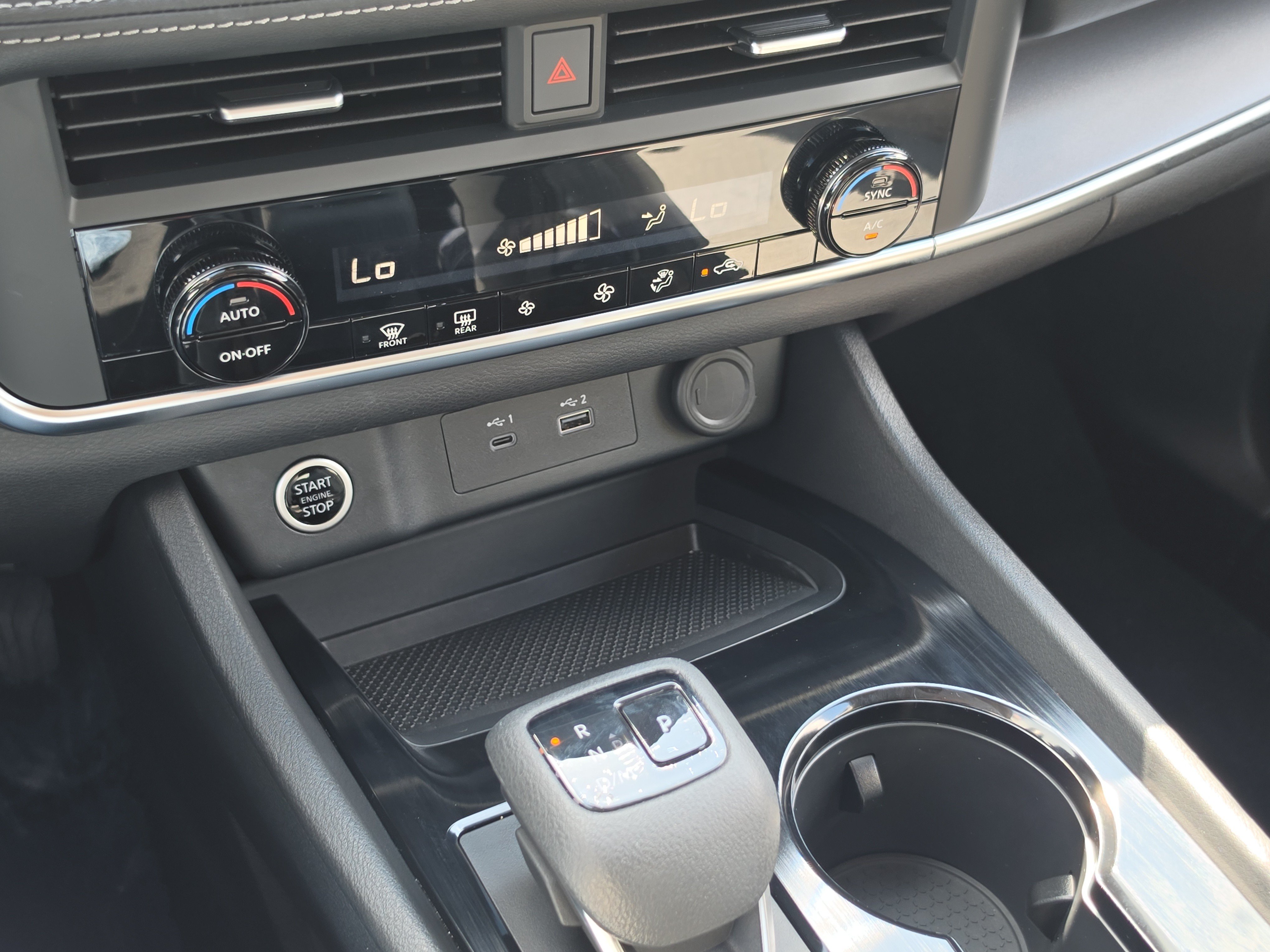 Used 2023 Nissan Rogue SV FWD image 19