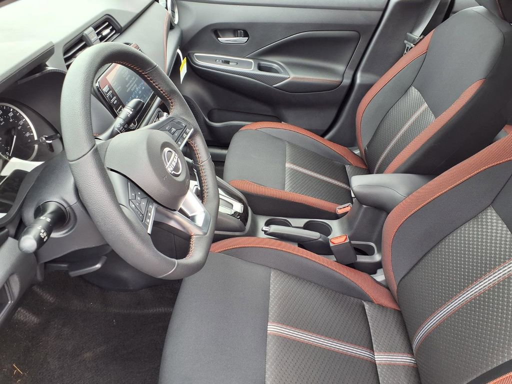 New 2025 Nissan Versa SR w/ Trunk Package image 14