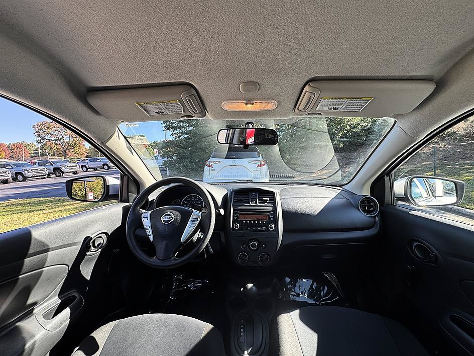 Used 2018 Nissan Versa S Plus FWD image 21
