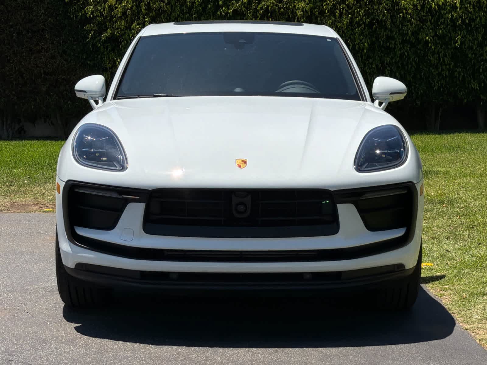 New 2026 Porsche Macan AWD/4WD image 11