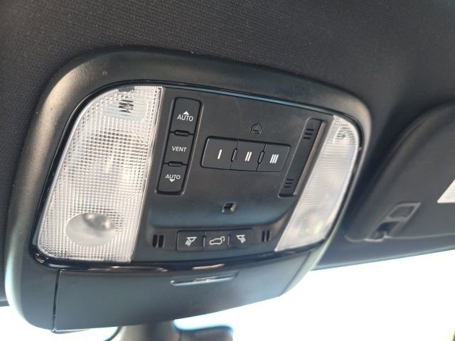 Used 2024 Dodge Durango GT image 33