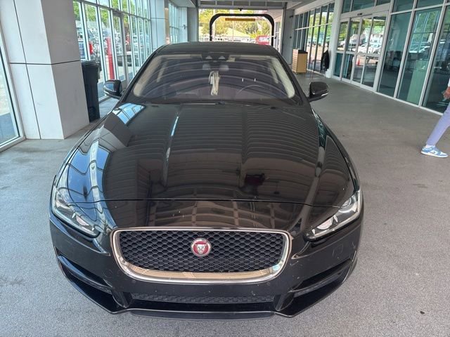 Used 2018 Jaguar XE Prestige RWD image 3