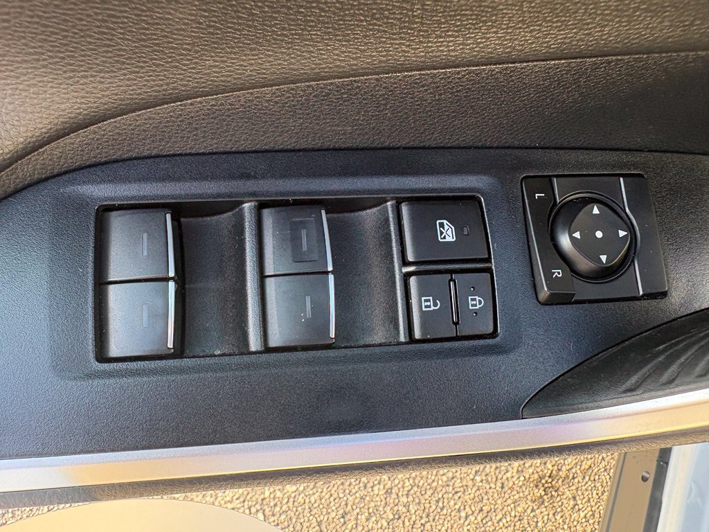 Used 2024 Toyota RAV4 XSE w/ Weather Package AWD/4WD image 20