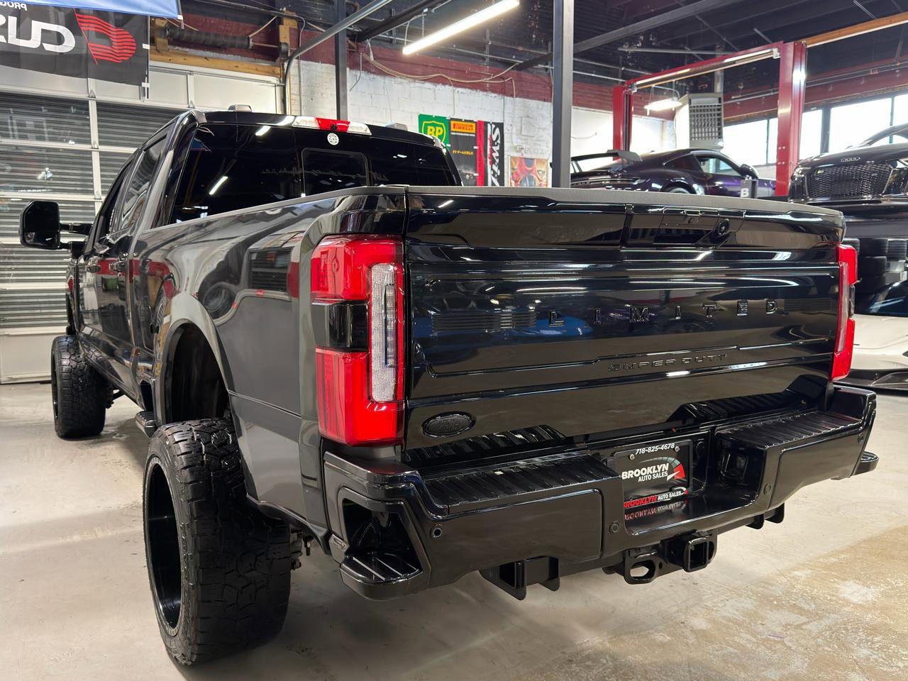 Used 2024 Ford F250 Limited w/ FX4 Off-Road Package image 8