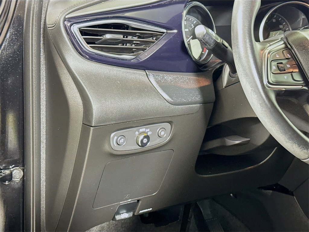 Used 2023 Buick Encore GX Select w/ Sport Touring Package image 8