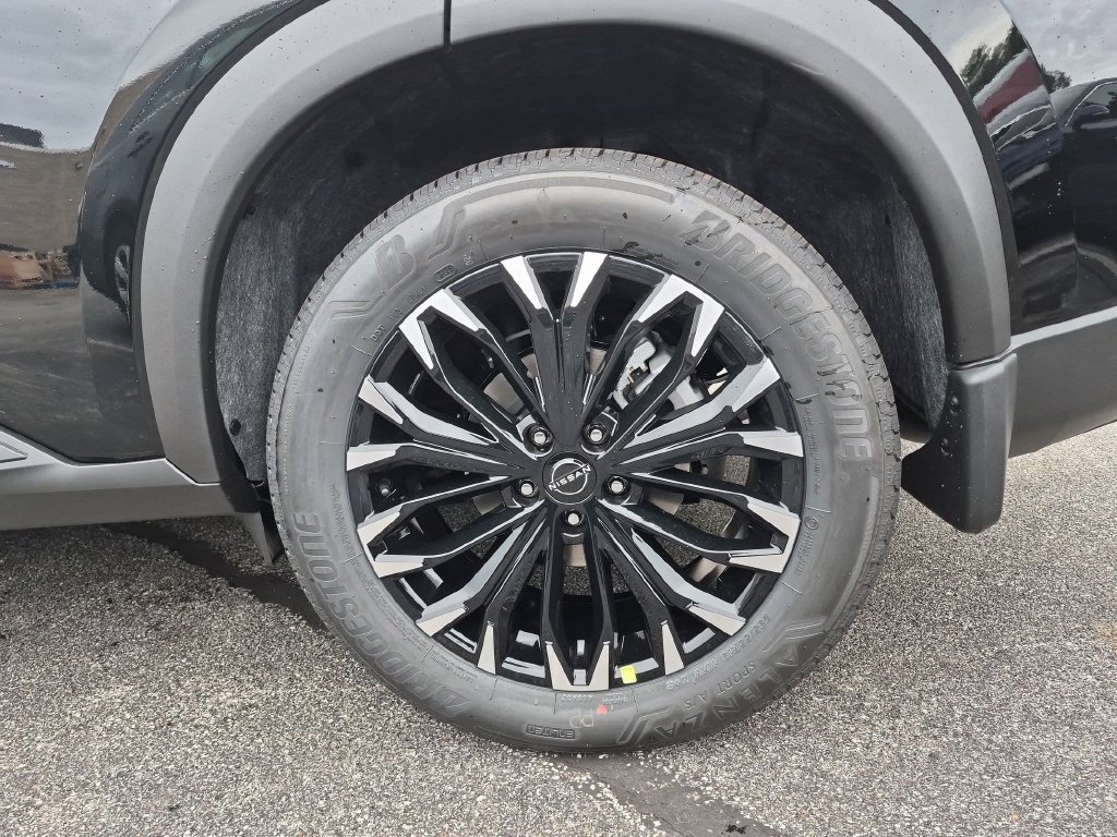 New 2026 Nissan Rogue Dark Armor AWD/4WD image 13