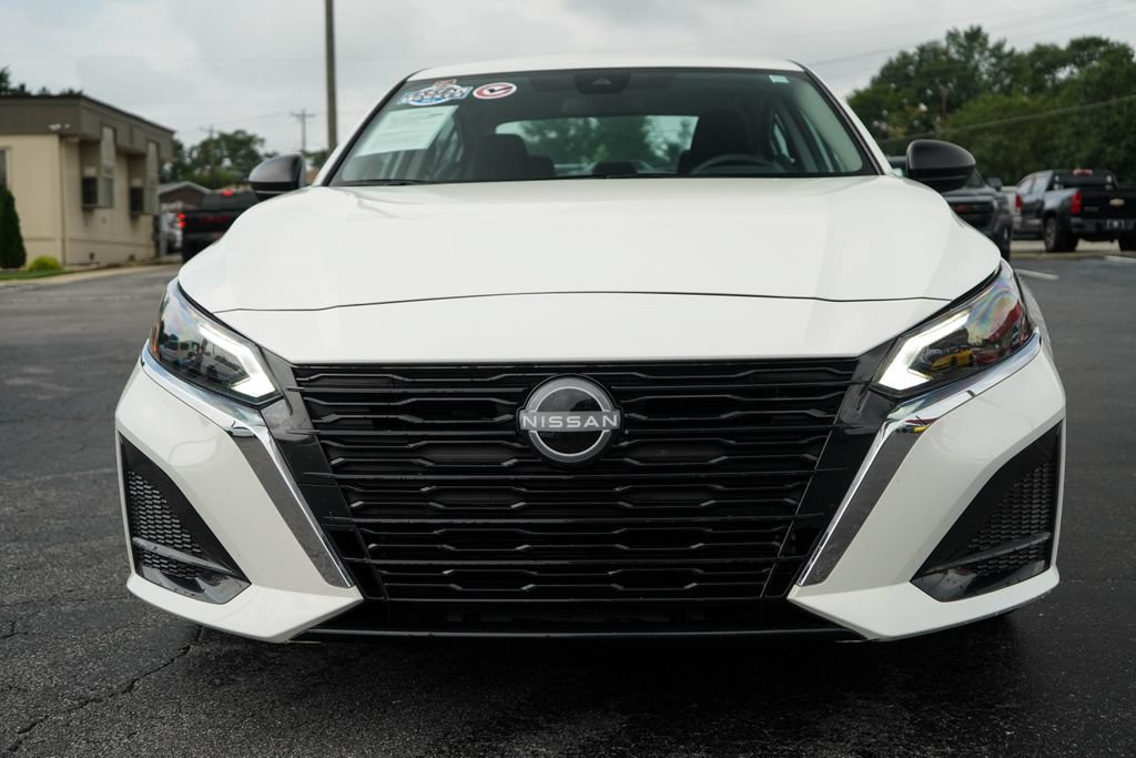 Used 2025 Nissan Altima 2.5 SV FWD image 16