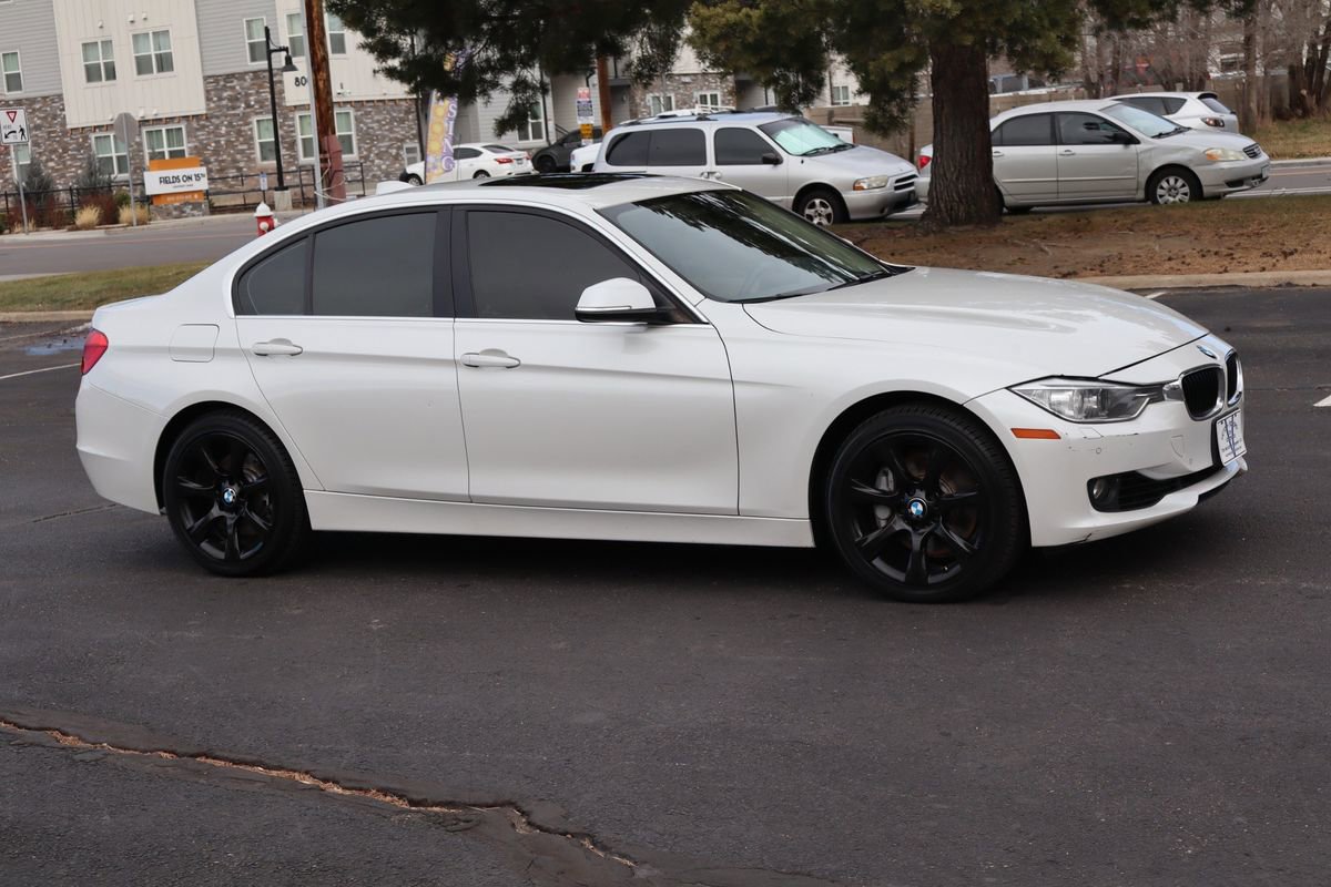 Used 2015 BMW 335i xDrive Sedan AWD/4WD image 2