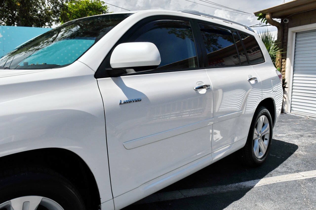 Used 2010 Toyota Highlander Limited AWD/4WD image 9