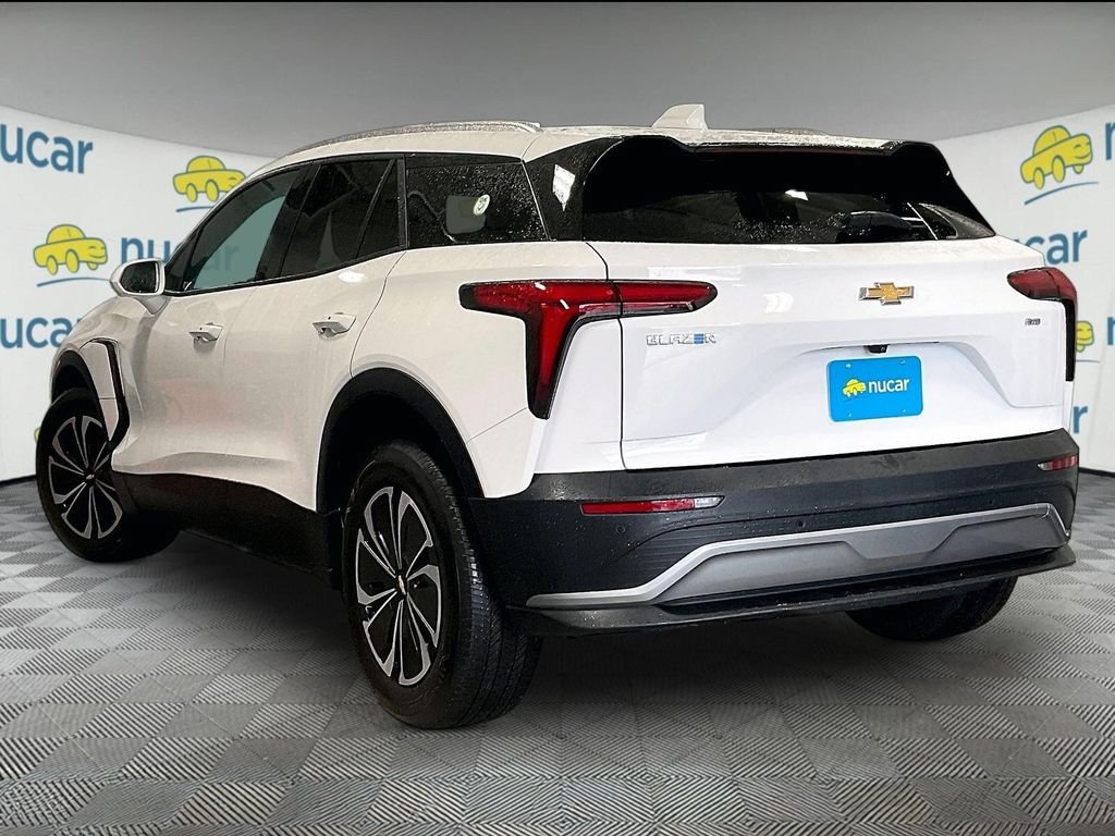 Used 2024 Chevrolet Blazer EV LT AWD/4WD image 4