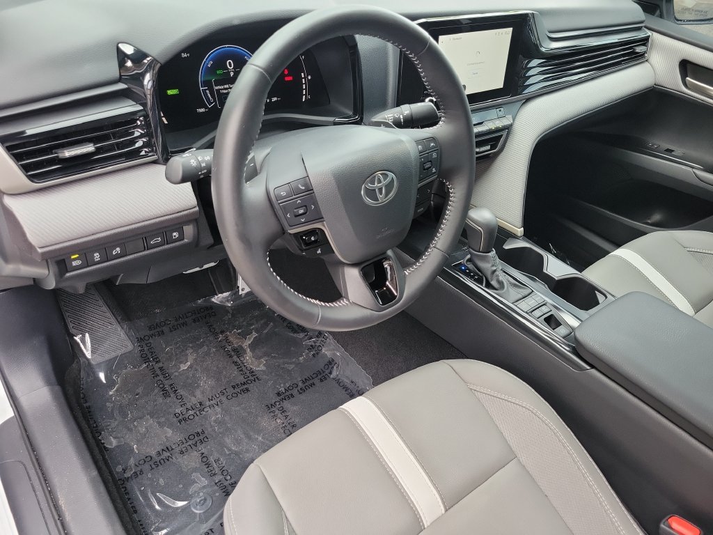 Used 2026 Toyota Camry SE FWD image 24