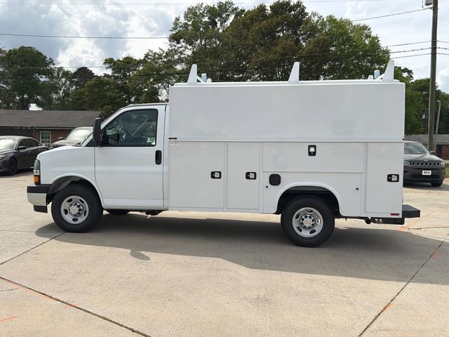 New 2026 Chevrolet Express 3500 w/ Power Convenience Package RWD image 8