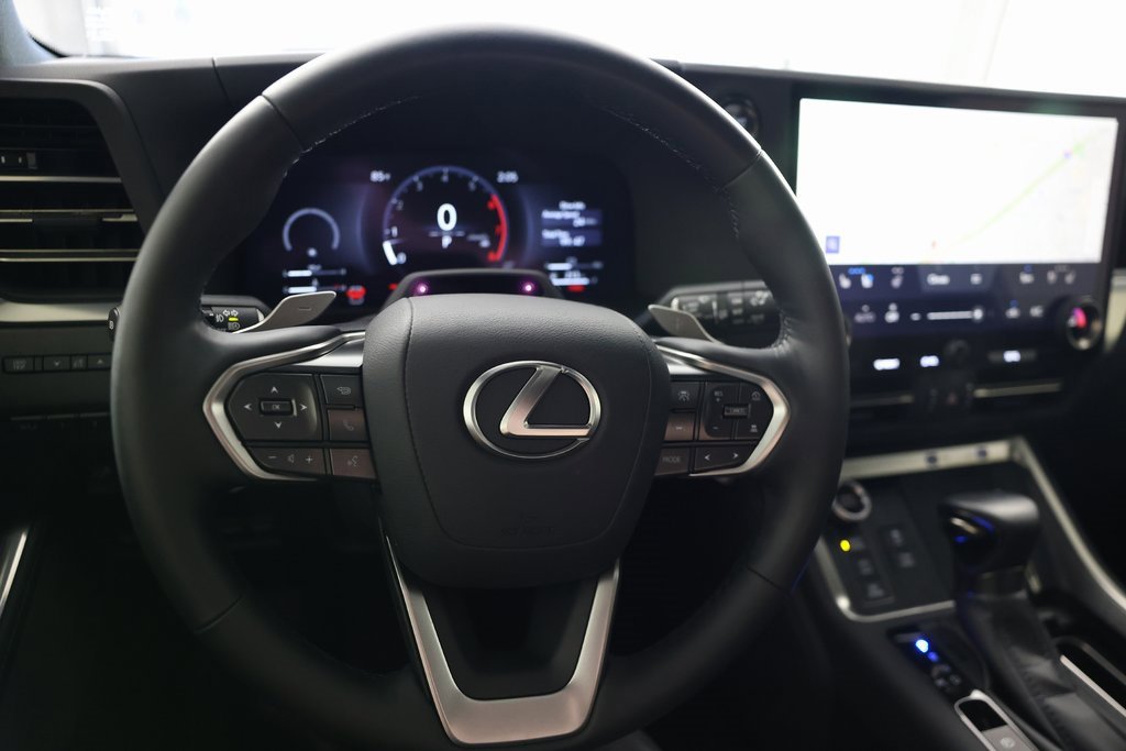 Used 2025 Lexus GX 550 image 21