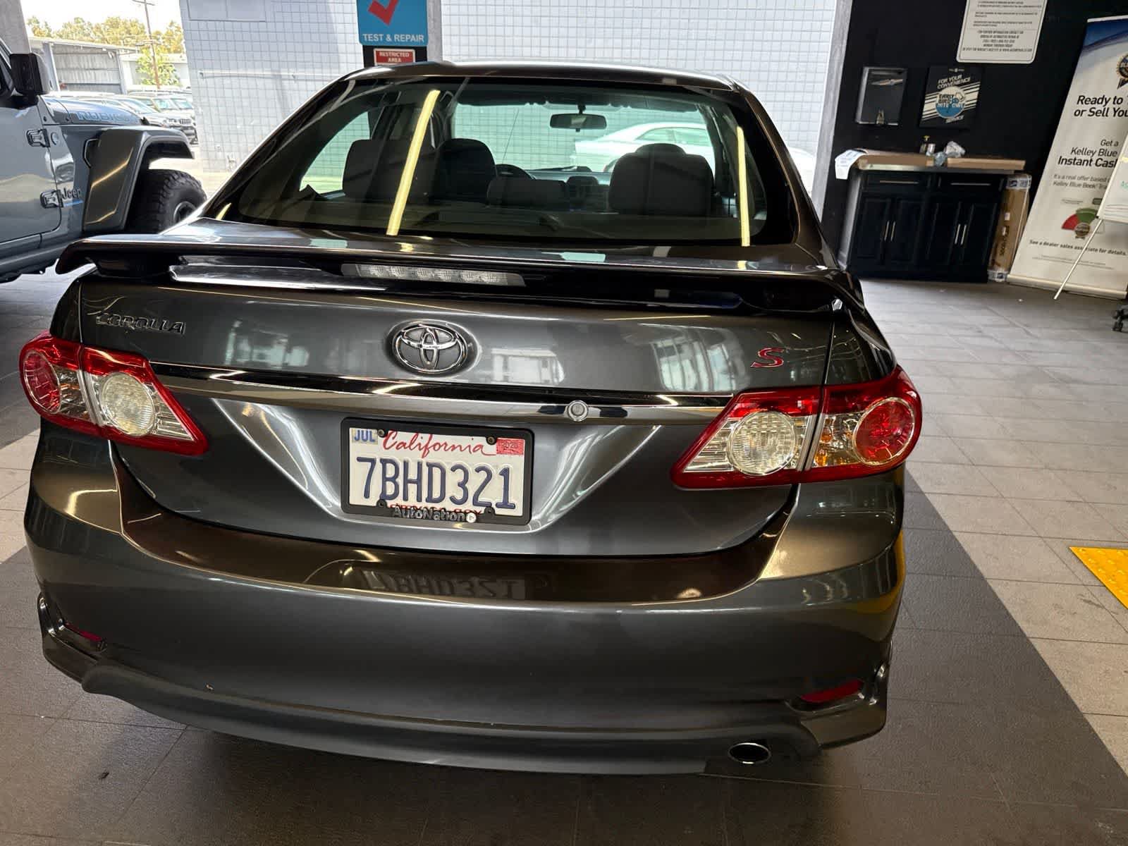 Used 2013 Toyota Corolla S FWD image 15