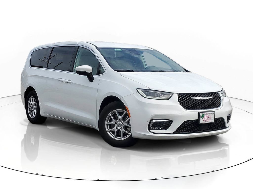 Used 2023 Chrysler Pacifica Touring-L