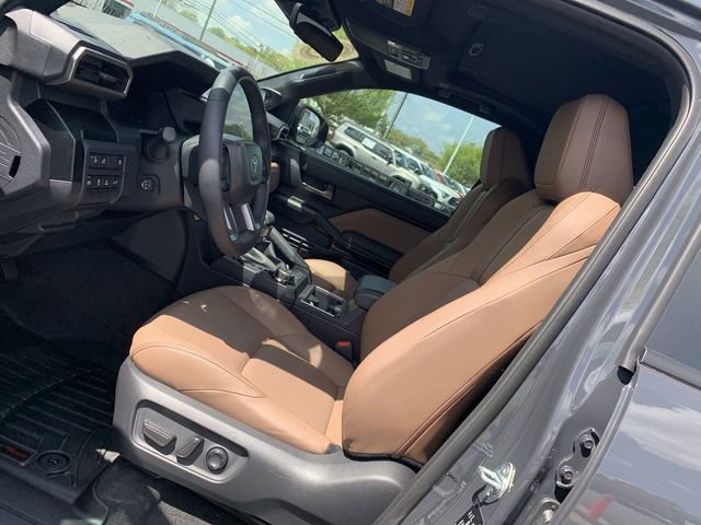 Used 2025 Toyota 4Runner Limited image 18