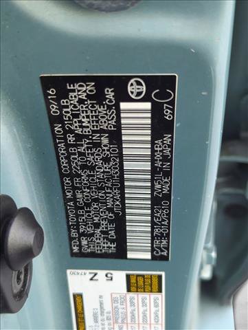 Used 2017 Toyota Prius Three Touring w/ Carpet Mat Package FWD video 2