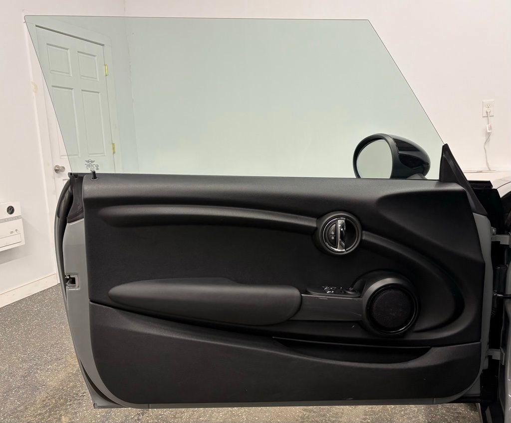 Used 2017 MINI Cooper 2-Door Hardtop image 40