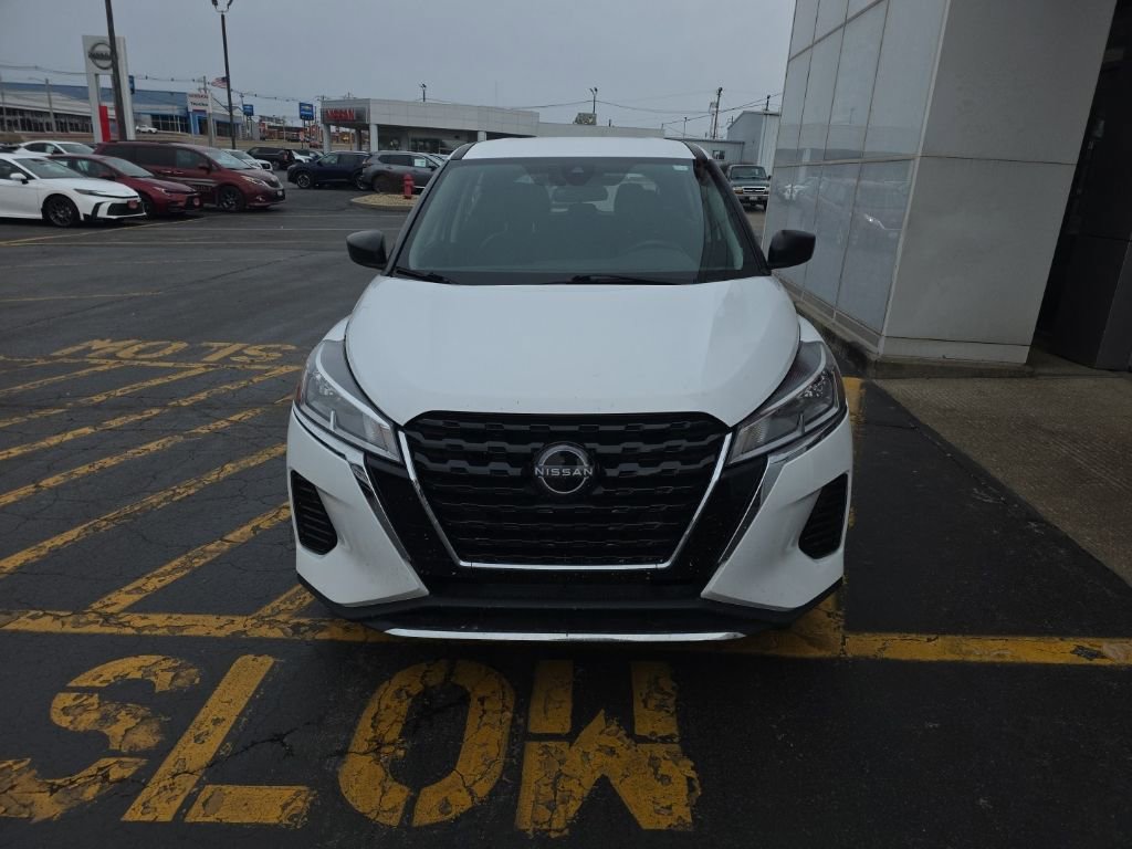 Used 2022 Nissan Kicks S image 9