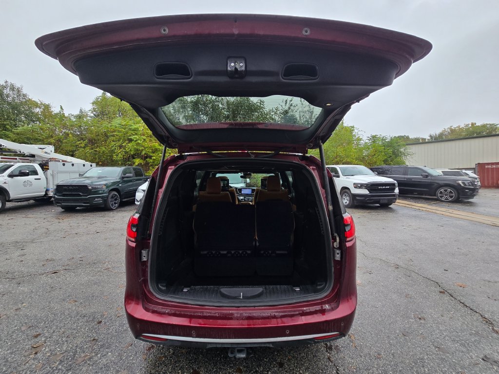 Used 2021 Chrysler Pacifica Pinnacle AWD/4WD image 25