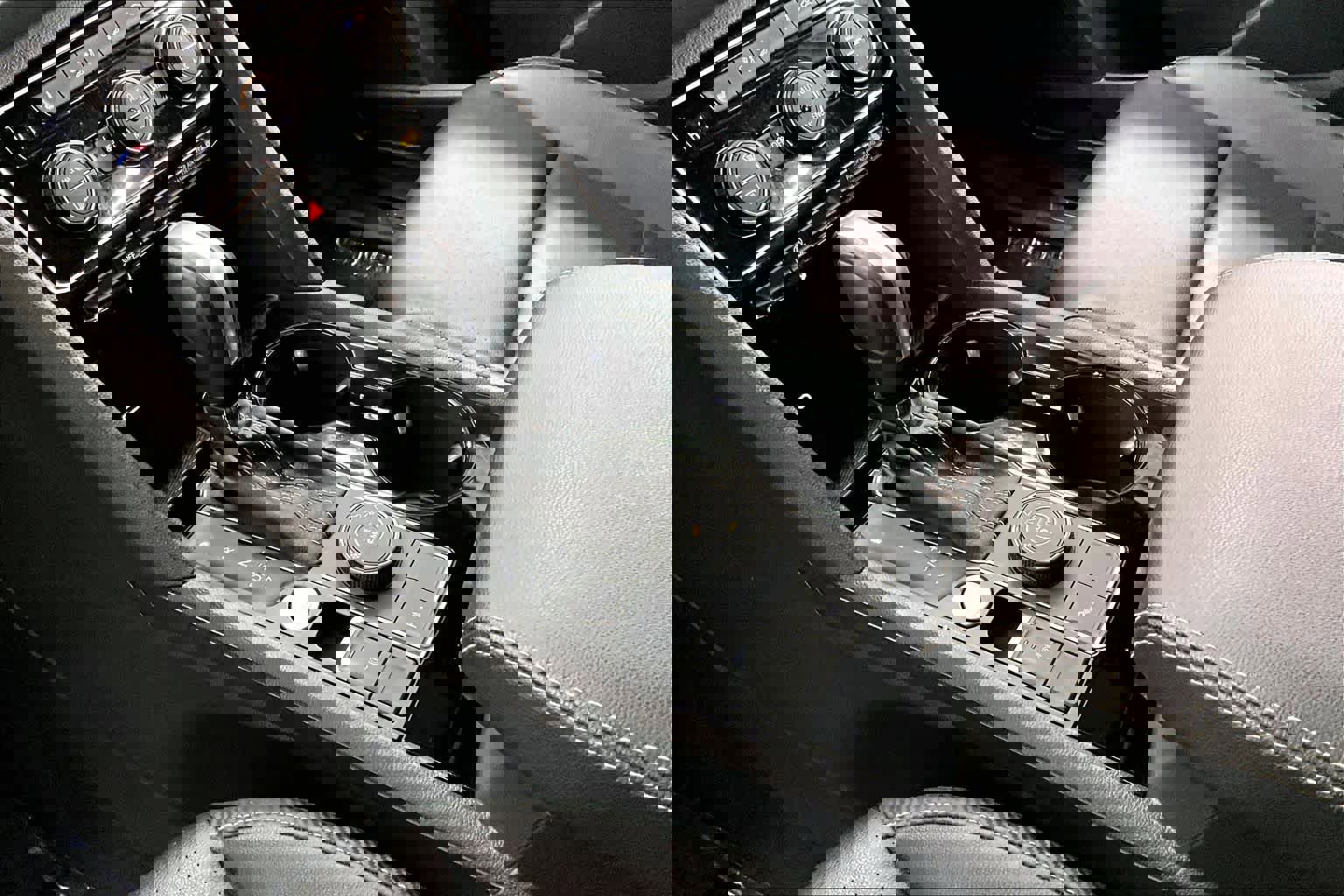 Used 2022 Volkswagen Atlas Cross Sport SEL R-Line image 20