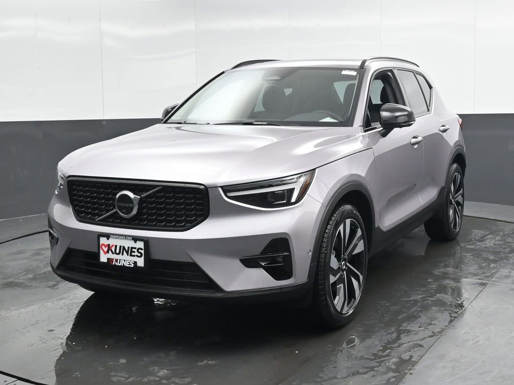 New 2026 Volvo XC40 B5 Ultra w/ Protection Package Premier image 5