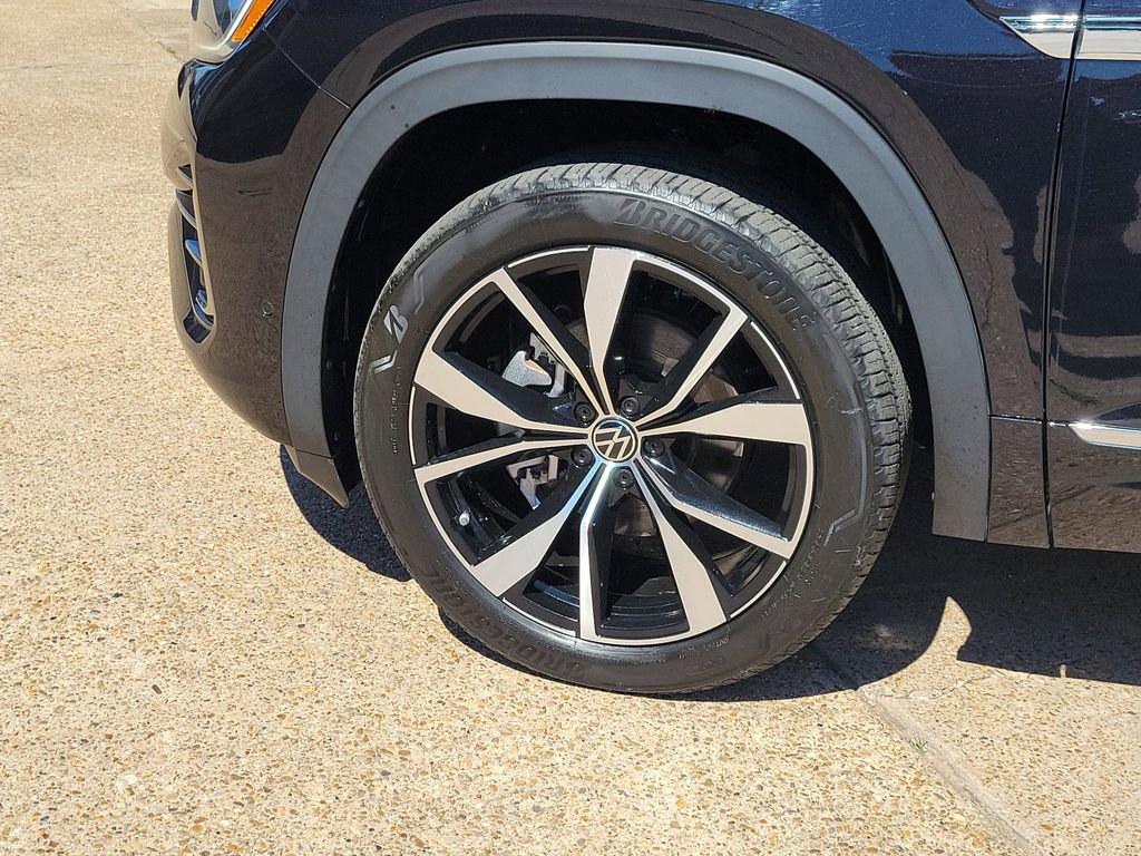 Used 2024 Volkswagen Atlas SEL Premium R-Line image 5
