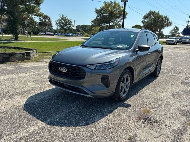 Certified 2023 Ford Escape ST-Line w/ Tech Pack #1 FWD image 7